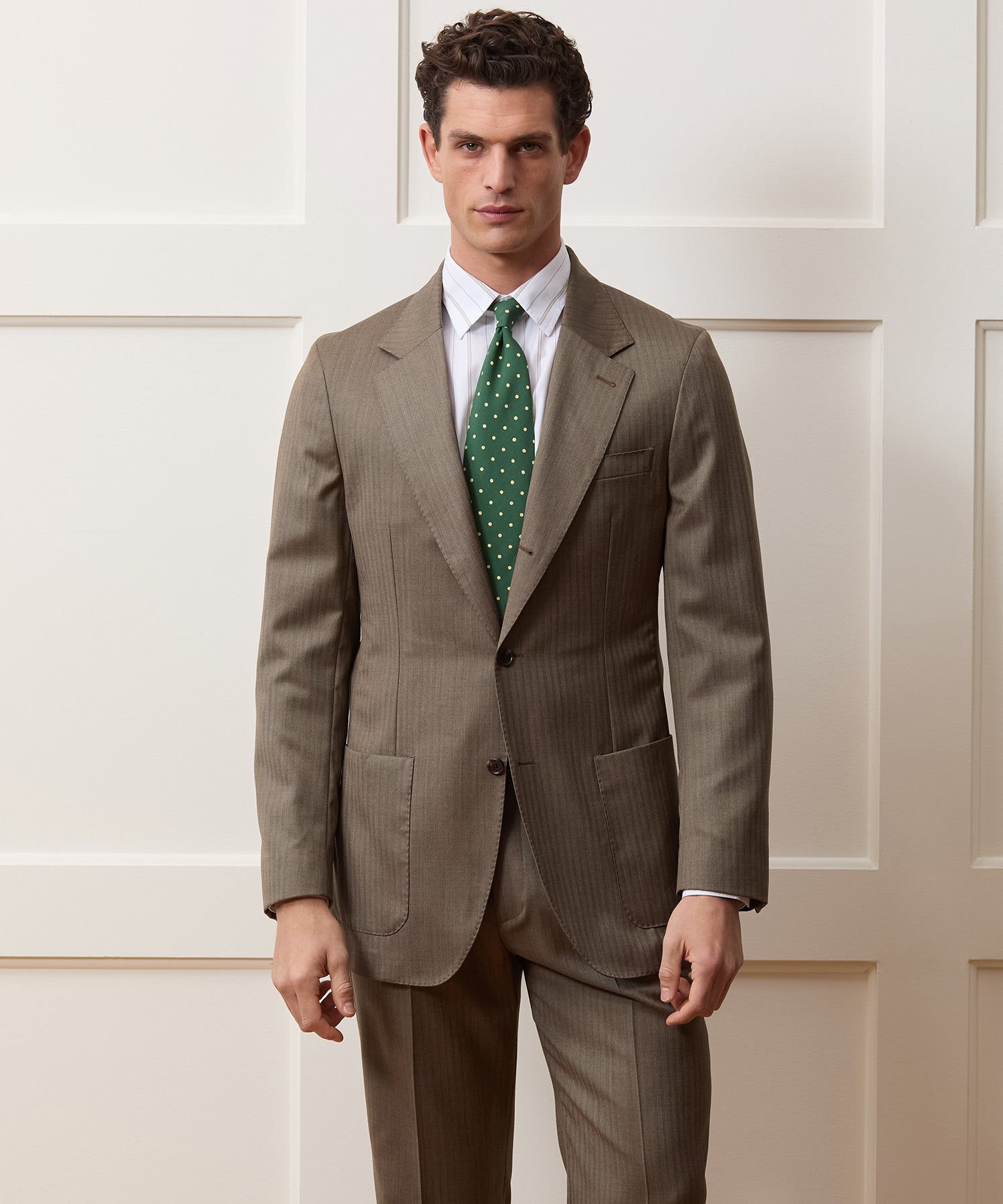 FEB26_BL325543_LIGHT_BROWN_039_M2_R_2433a862-9745-4925-9a53-9d506fe167e8