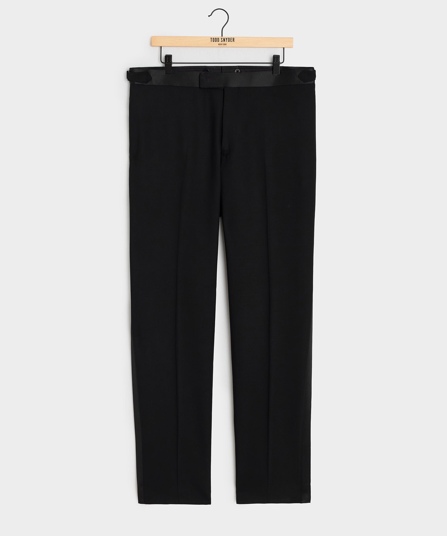FW25_PA2017231_BLACK_AUGUST_FL1_R