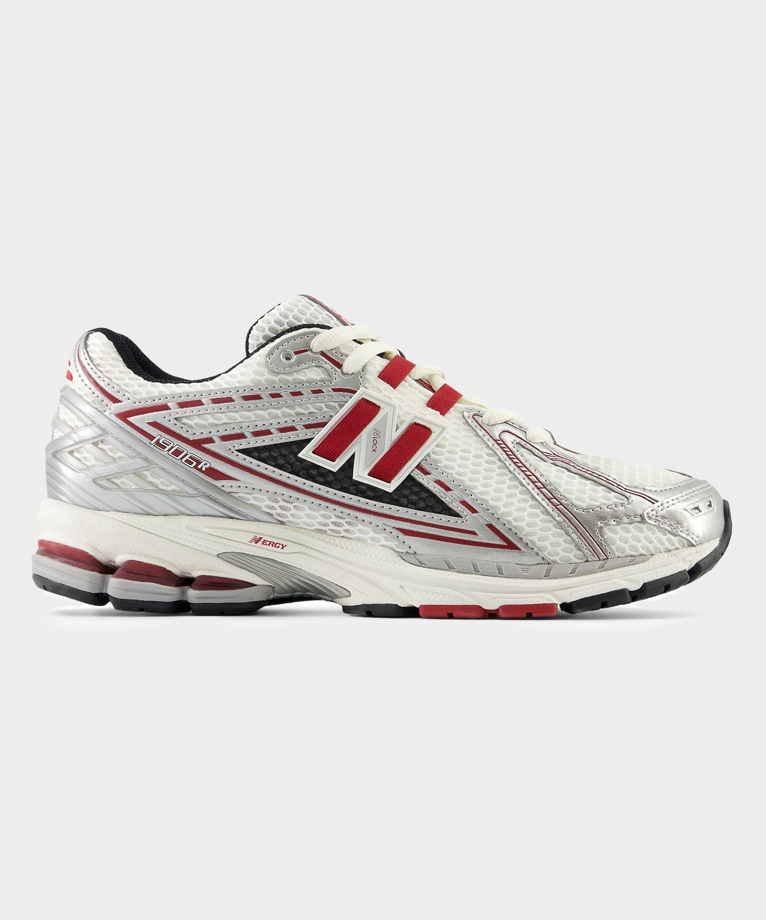 new-balance-m1906rea-in-silver-crimsonnew-balance-483678